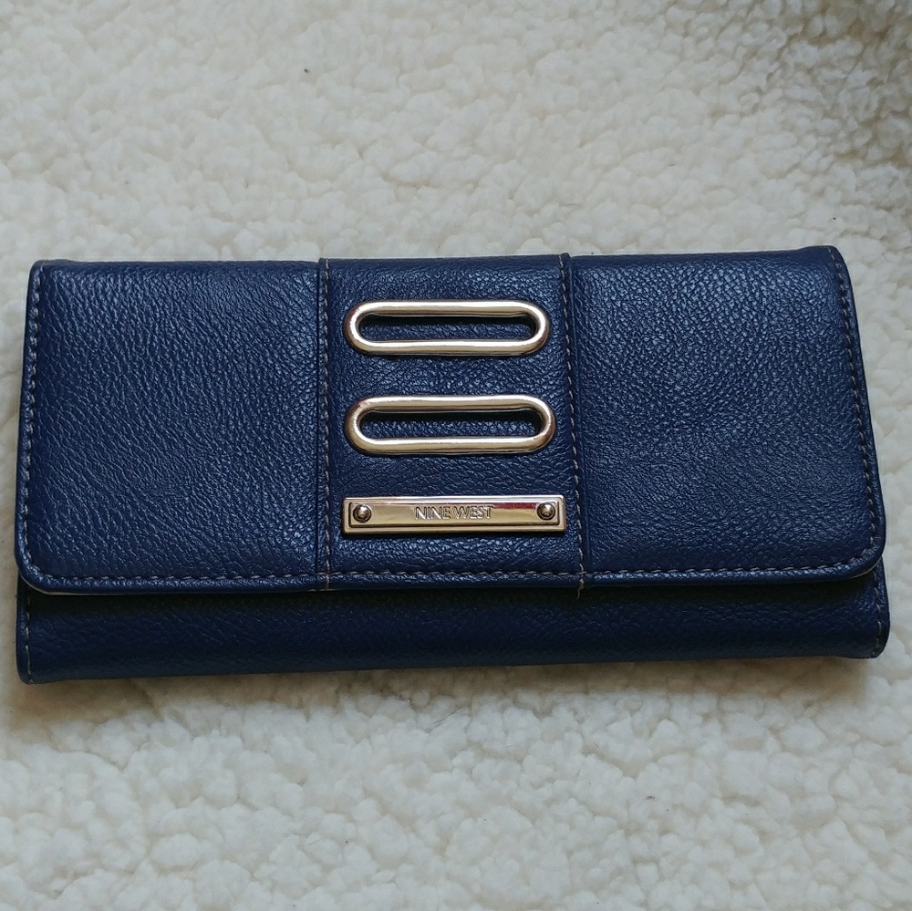 Nine West wallet